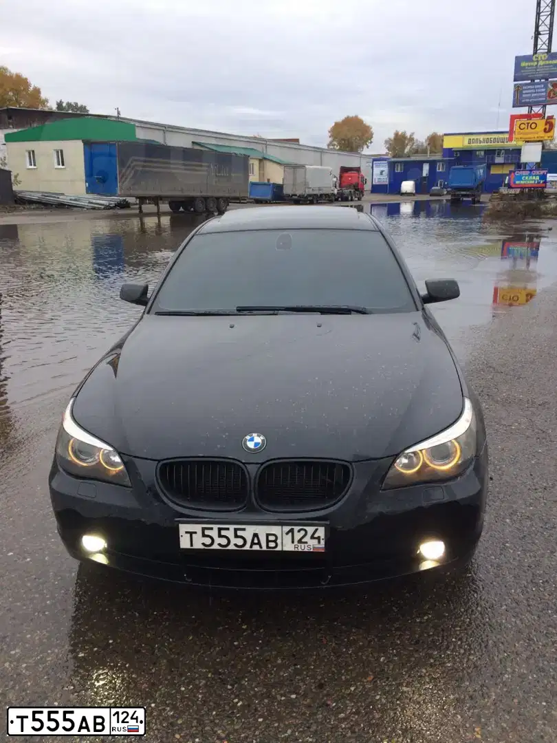 Фото автомобиля MAZDA 3, 2006 — госномер Т555АВ124. Цвет: ЧЕРНЫЙ