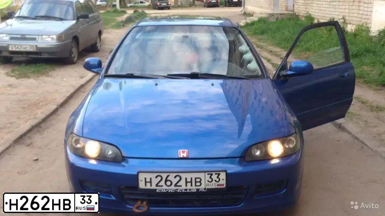 Фото автомобиля HONDA CIVIC, 1992 — госномер Н262НВ33. Цвет: СИНИЙ