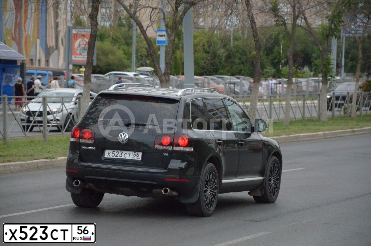 Фото автомобиля VOLKSWAGEN TOUAREG, 2006 — госномер Т009РР177. Цвет: ЧЕРНЫЙ