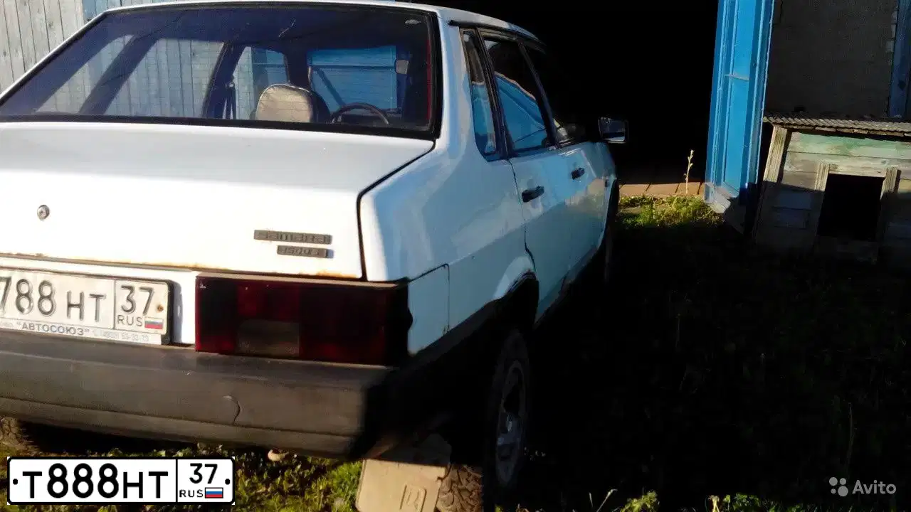 Фото автомобиля PEUGEOT 307, 2004 — госномер У520НМ198. Цвет: СЕРЫЙ