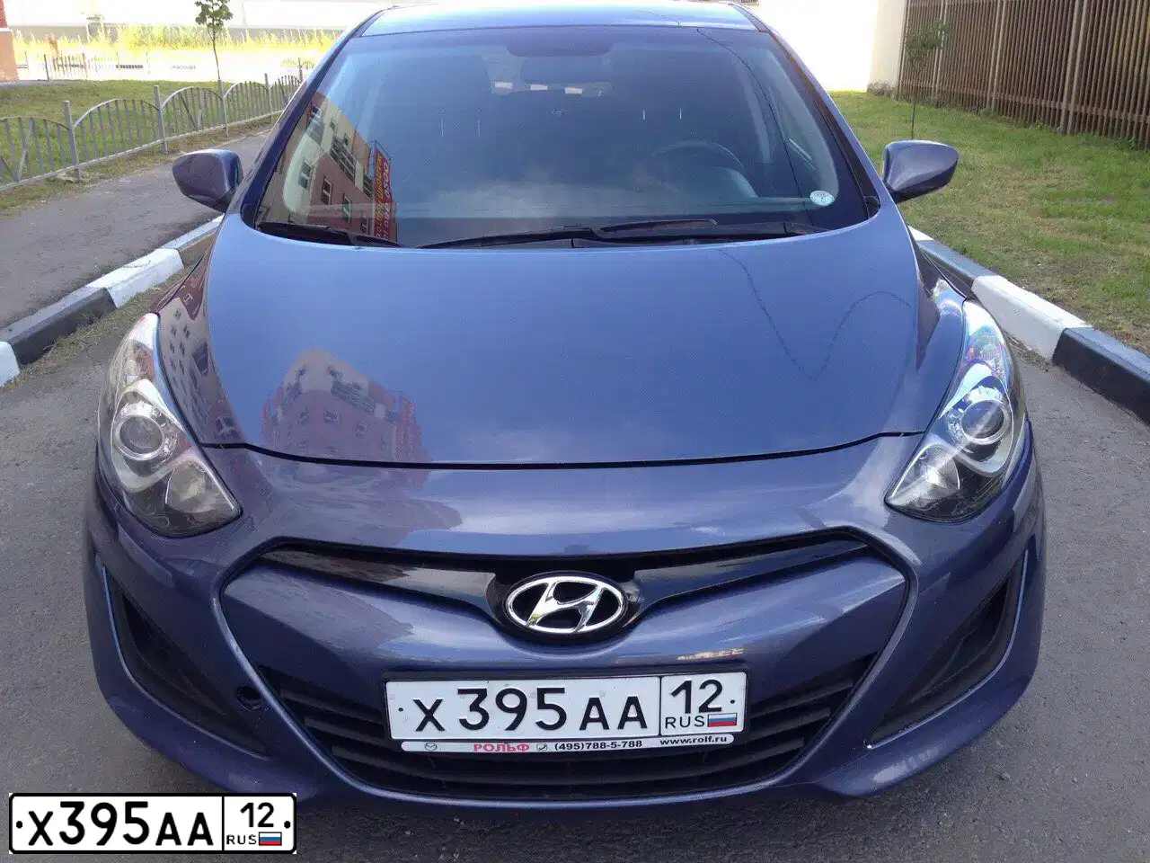 Фото автомобиля HYUNDAI I30, 2012 — госномер Х395АА12. Цвет: СИНИЙ
