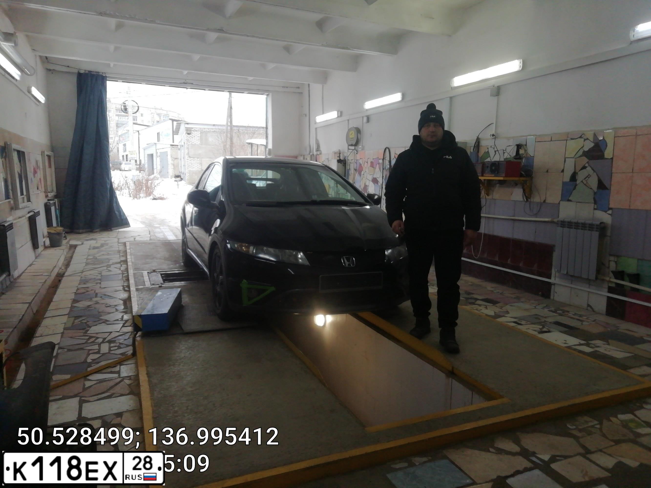 Фото автомобиля HONDA CIVIC, 2008 — госномер О486ОЕ27. Цвет: ЧЕРНЫЙ