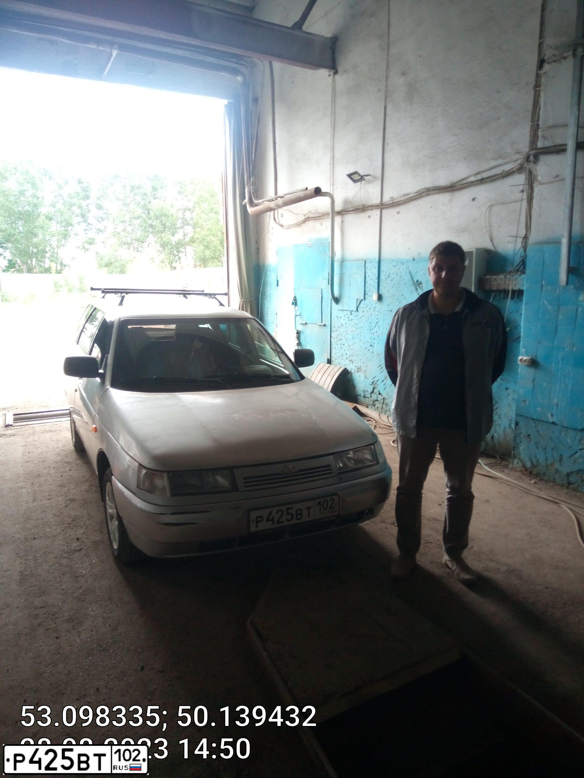 Фото автомобиля LADA 2111 LADA, 2004 — госномер Р425ВТ102. Цвет: Светло-Серебристый металлик