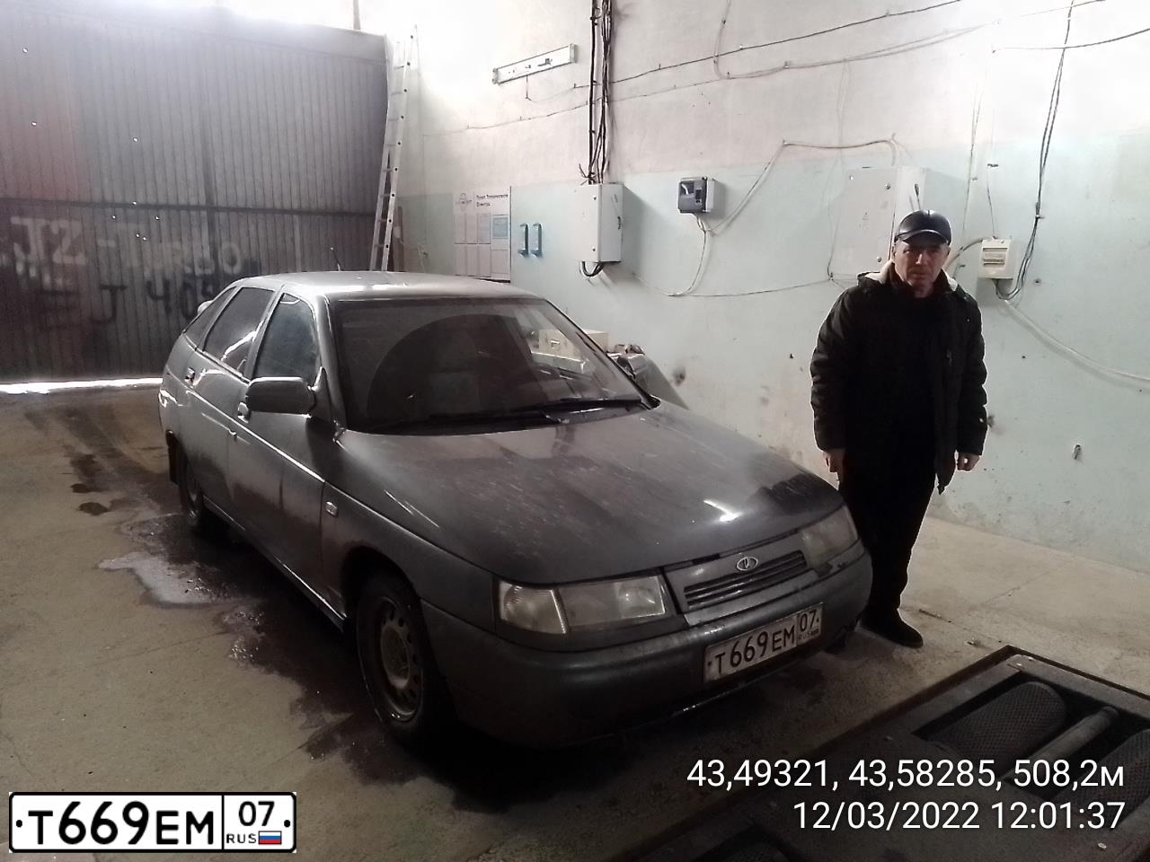 Фото автомобиля LADA 2112, 2005 — госномер Н666ВТ07. Цвет: СРЕДНИЙ СЕРО-ЗЕЛЕНЫЙ МЕТ.