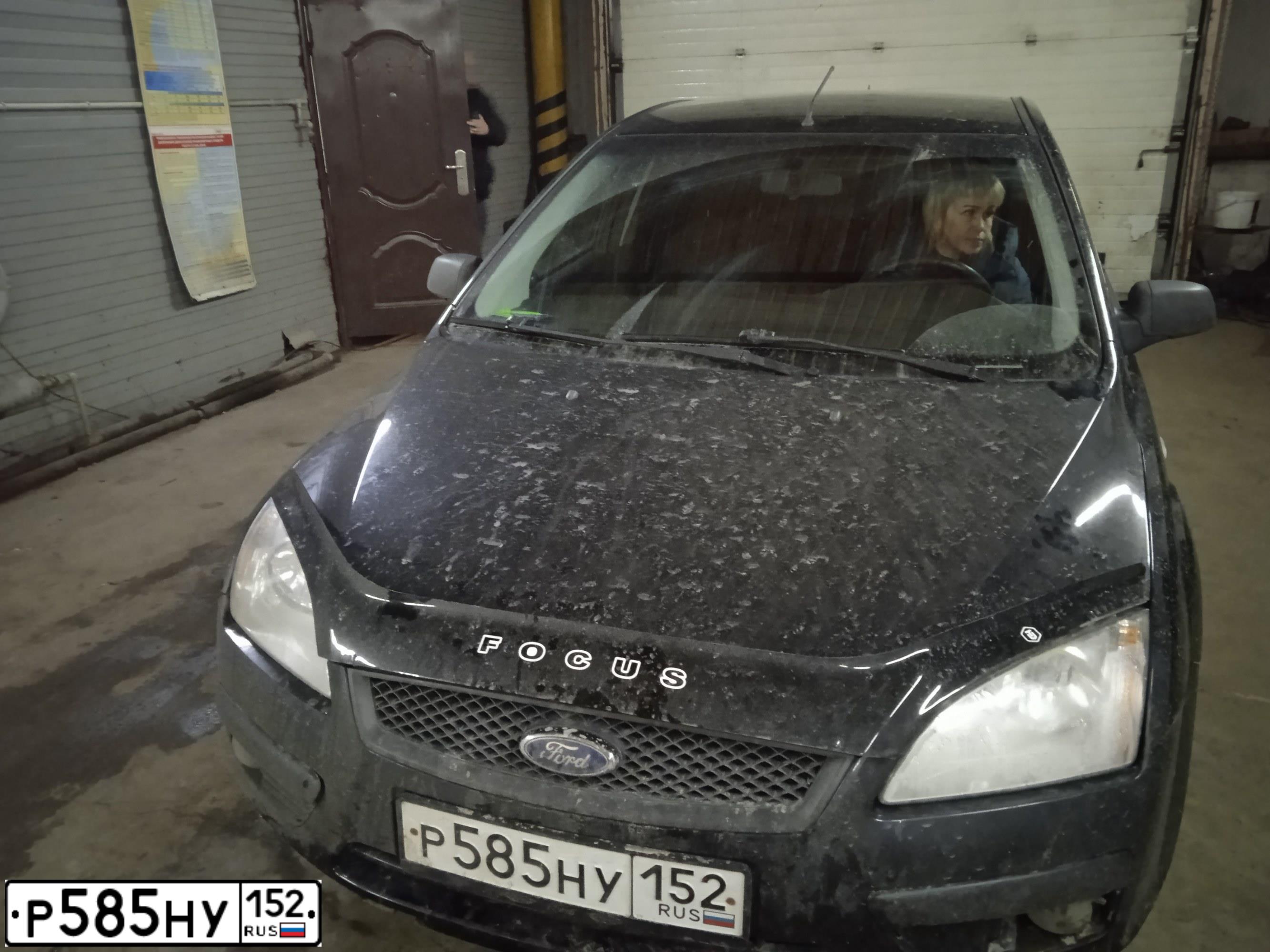 Фото автомобиля FORD FOCUS, 2006 — госномер Т587НТ152. Цвет: ЧЕРНЫЙ