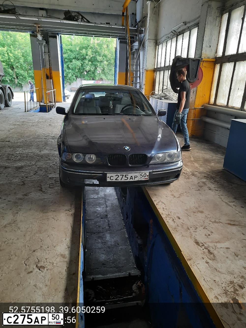 Фото автомобиля BMW 523I, 1999 — госномер В343МН136. Цвет: СИНИЙ ТЕМНЫЙ