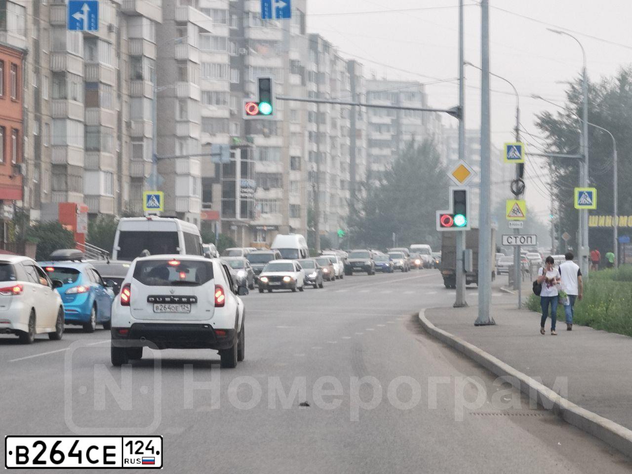 Фото автомобиля MAZDA 3, 2010 — госномер В264СЕ124. Цвет: СЕРЫЙ ТЕМНЫЙ