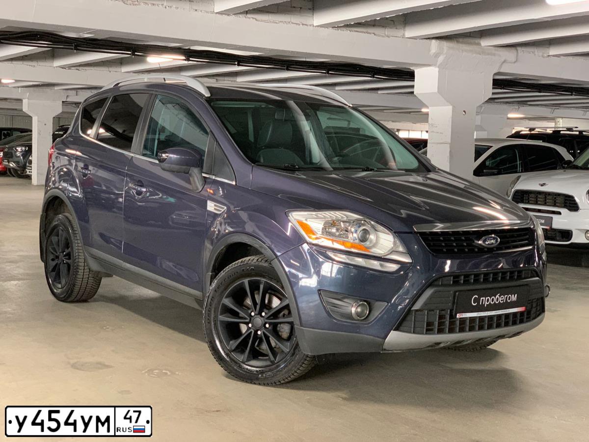 Фото автомобиля FORD KUGA, 2012 — госномер У454УМ47. Цвет: ФИОЛЕТОВО-ЧЕРНЫЙ