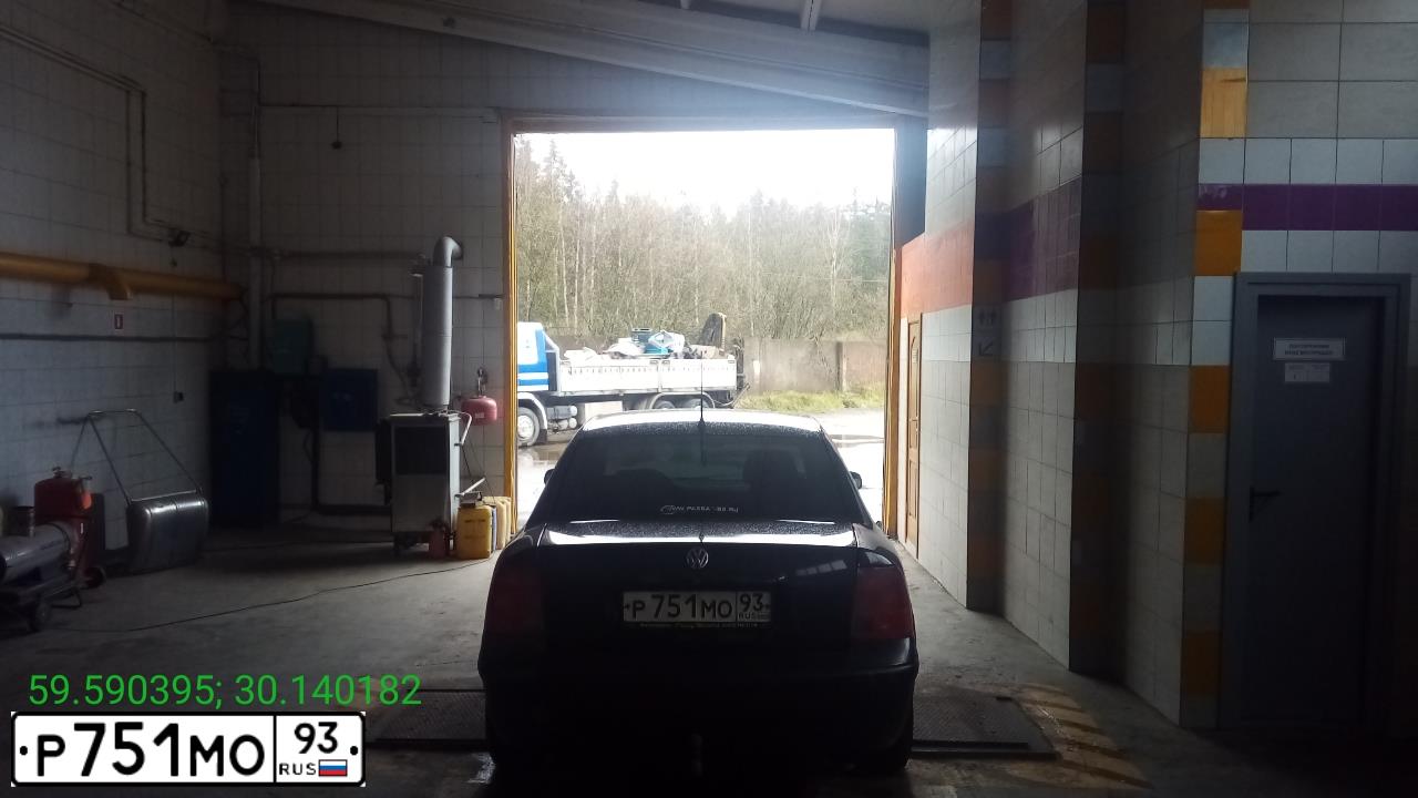 Фото автомобиля VOLKSWAGEN PASSAT, 2000 — госномер Р751МО93. Цвет: ЧЕРНЫЙ
