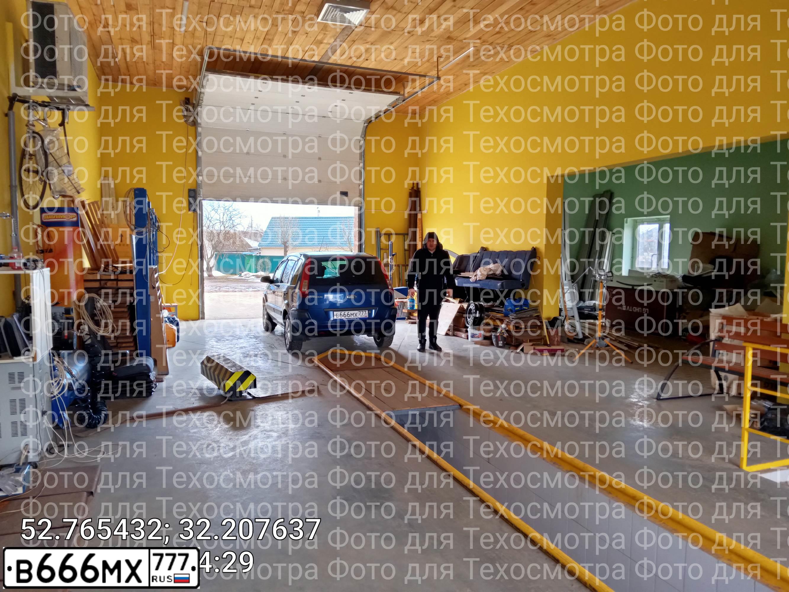 Фото автомобиля NISSAN MURANO, 2014 — госномер В666МХ777. Цвет: КРАСНЫЙ
