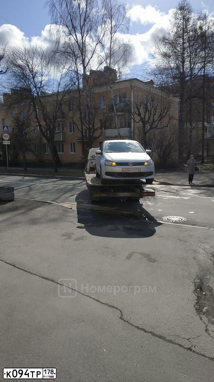 Фото автомобиля VOLKSWAGEN POLO, 2011 — госномер О902ОС32