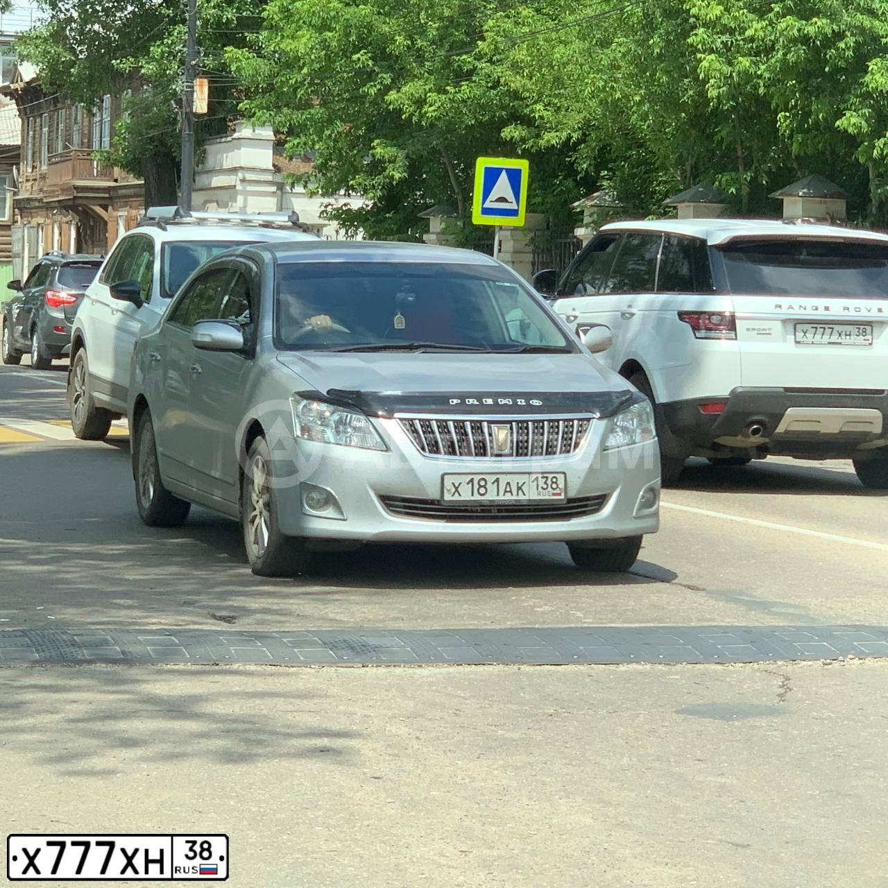 Фото автомобиля BMW X5, 2015 — госномер Т695ХА124. Цвет: БЕЛЫЙ МЕТАЛЛИК