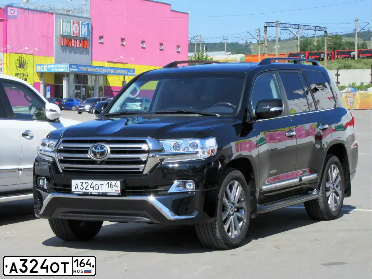 Фото автомобиля TOYOTA LANDCRUISER 200, 2016 — госномер С055КР164. Цвет: ЧЕРНЫЙ