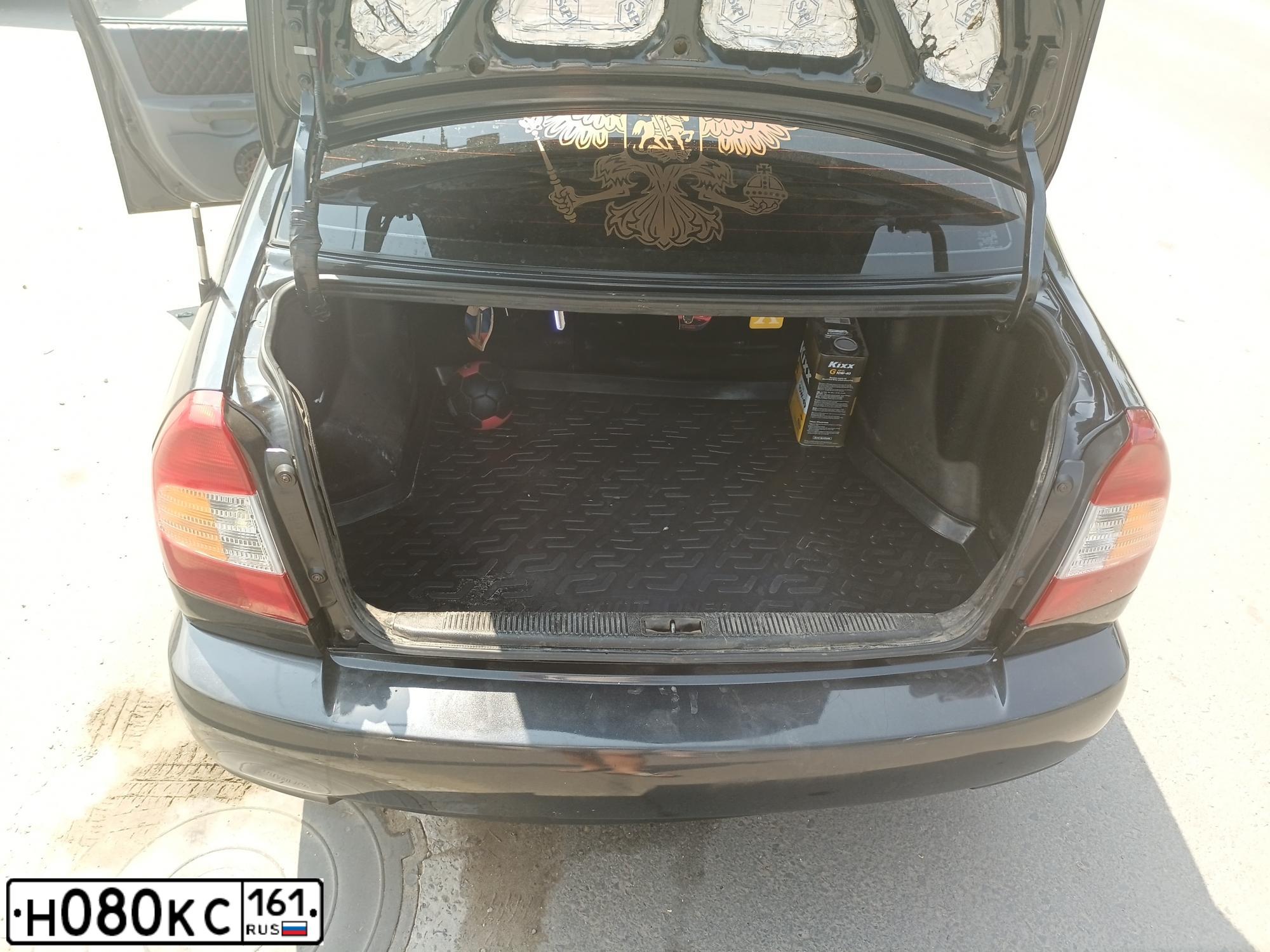 Фото автомобиля FORD TRANSIT, 2007 — госномер Н080КС161. Цвет: Белый