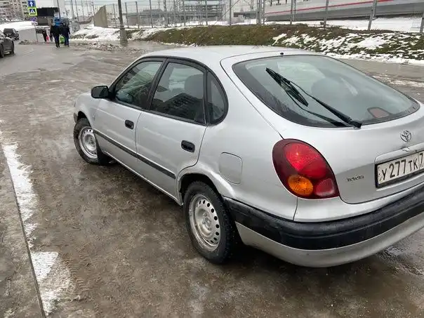 Фото автомобиля LADA 2107, 1997 — госномер В461ВЕ250. Цвет: Белый