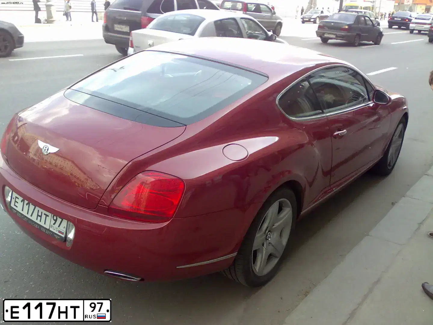 Фото автомобиля BENTLEY CONTINENTAL, 2004 — госномер Е117НТ97