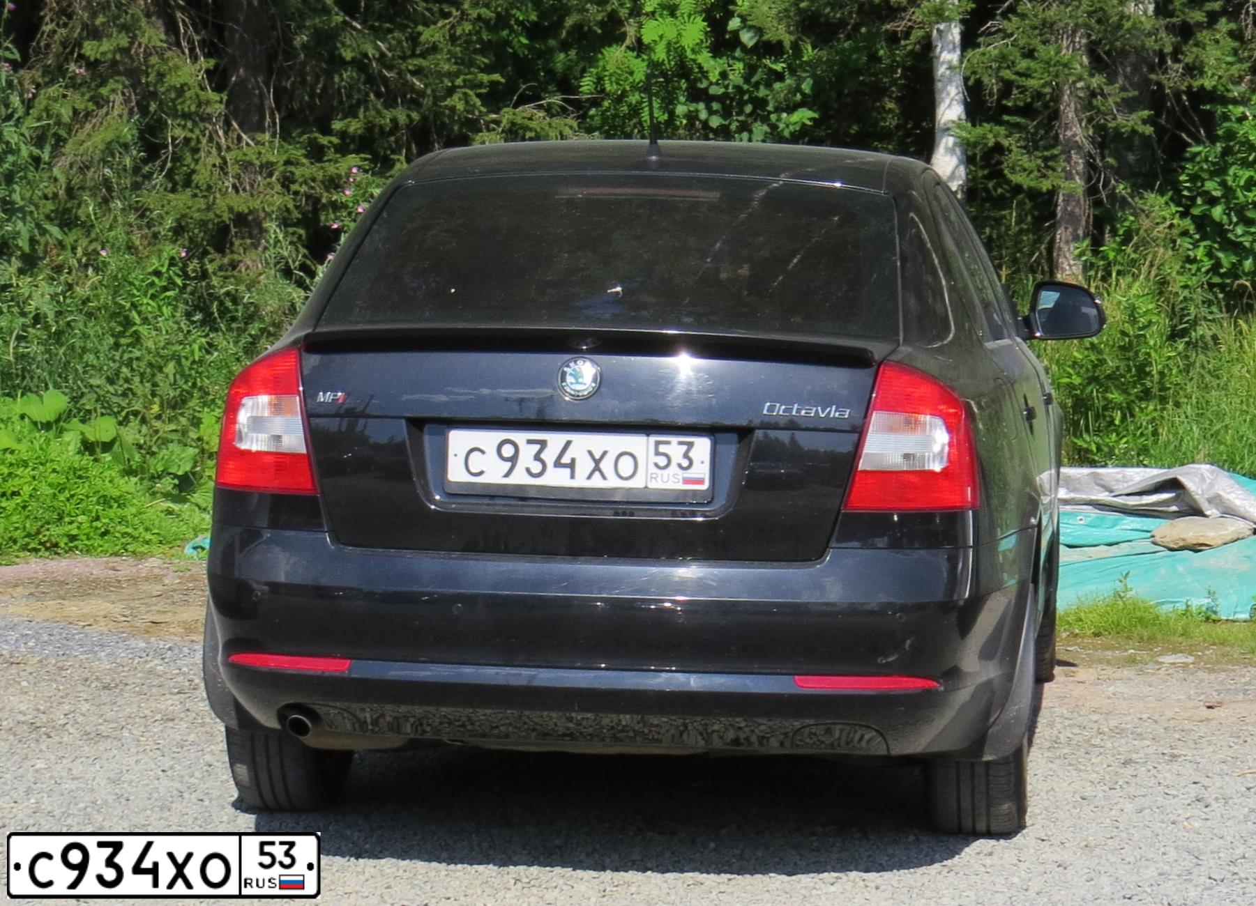 Фото автомобиля SKODA OCTAVIA, 2013 — госномер С934ХО53. Цвет: ЧЕРНЫЙ