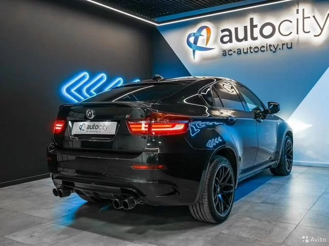 Фото автомобиля BMW X6, 2012 — госномер С962ВУ154. Цвет: ЧЕРНЫЙ