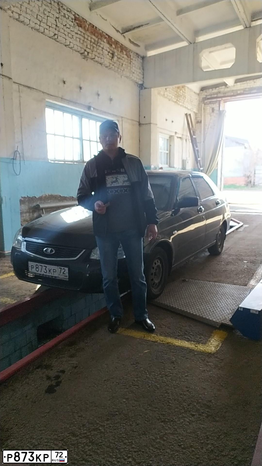 Фото автомобиля LADA 2172 PRIORA, 2009 — госномер Р873КР72. Цвет: Сине-Черный