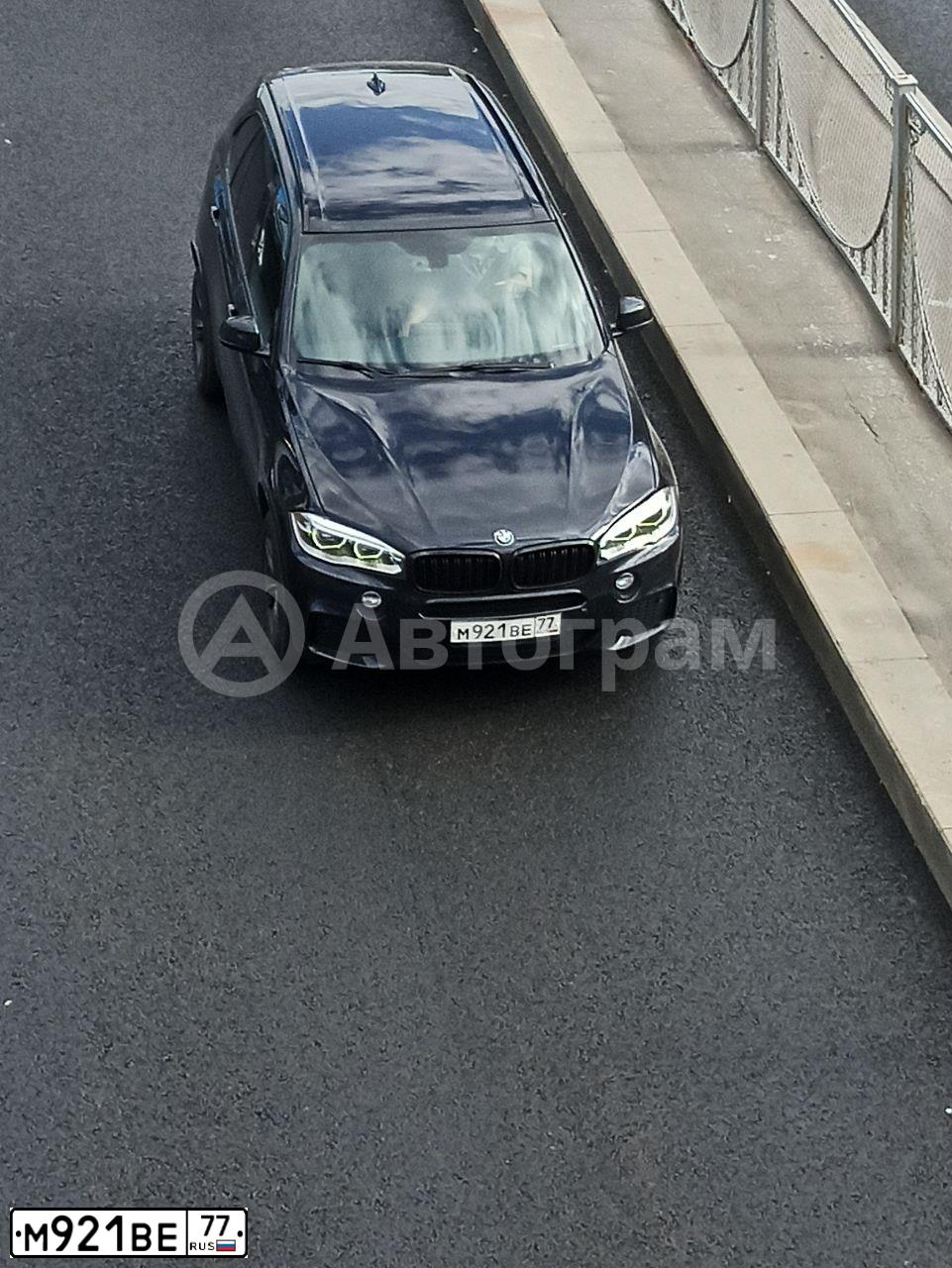 Фото автомобиля BMW X5, 2013 — госномер М921ВЕ77. Цвет: СИНИЙ ТЕМНЫЙ