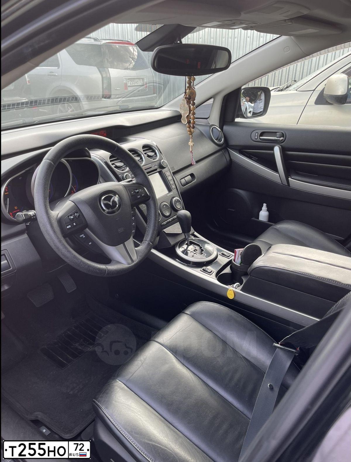 Фото автомобиля CADILLAC SRX, 2004 — госномер О459МУ45. Цвет: СВЕТЛО-СЕРЫЙ