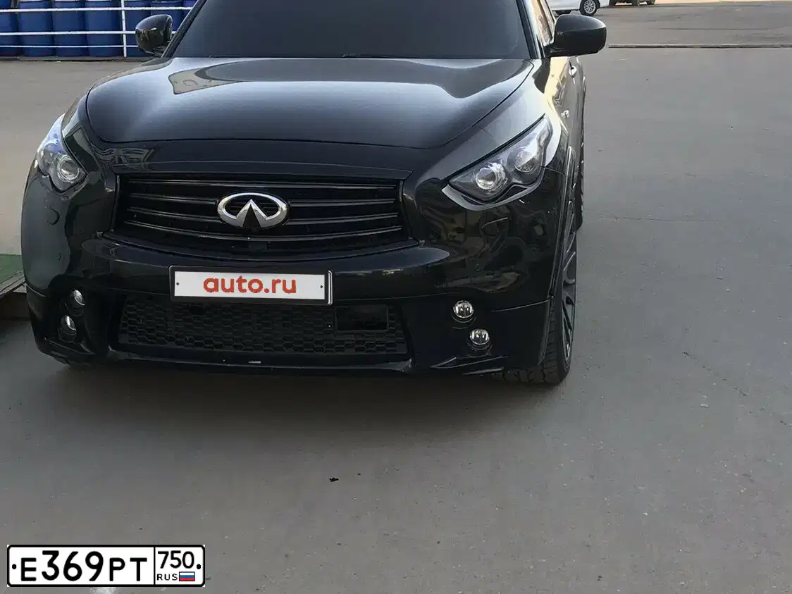 Фото автомобиля INFINITI QX70 /FX/, 2011 — госномер Е369РТ750. Цвет: ЧЕРНЫЙ