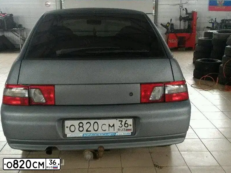 Фото автомобиля LADA 2112 LADA, 2004 — госномер С403СР150. Цвет: МОЛОЧНО-БЕЛЫЙ СЕРЕБРИСТЫЙ