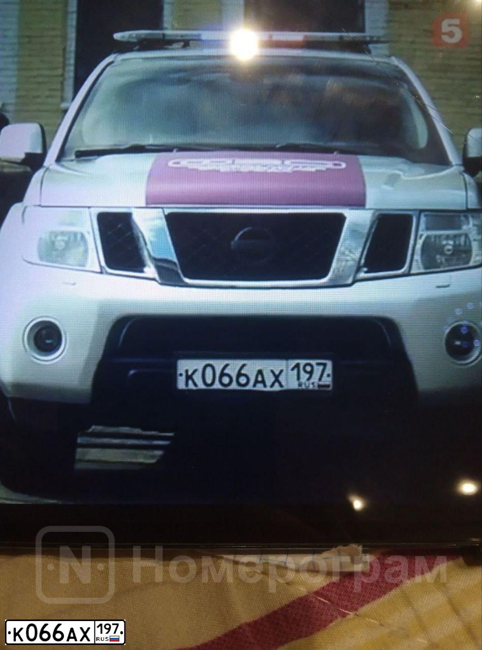 Фото автомобиля NISSAN PATHFINDER, 2010 — госномер А977ТК37. Цвет: серебристый