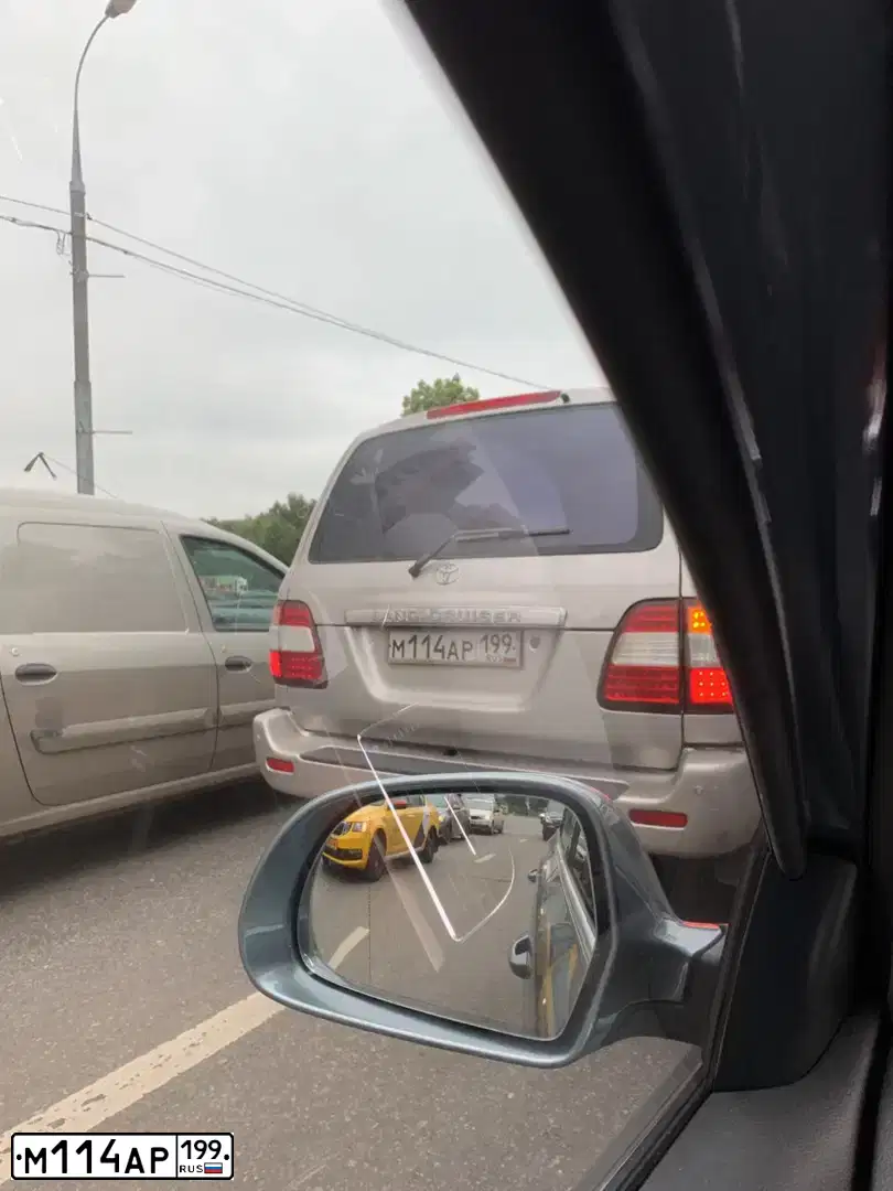 Фото автомобиля TOYOTA LANDCRUISER, 2000 — госномер Х505РС177. Цвет: СЕРЫЙ МЕТАЛЛИК