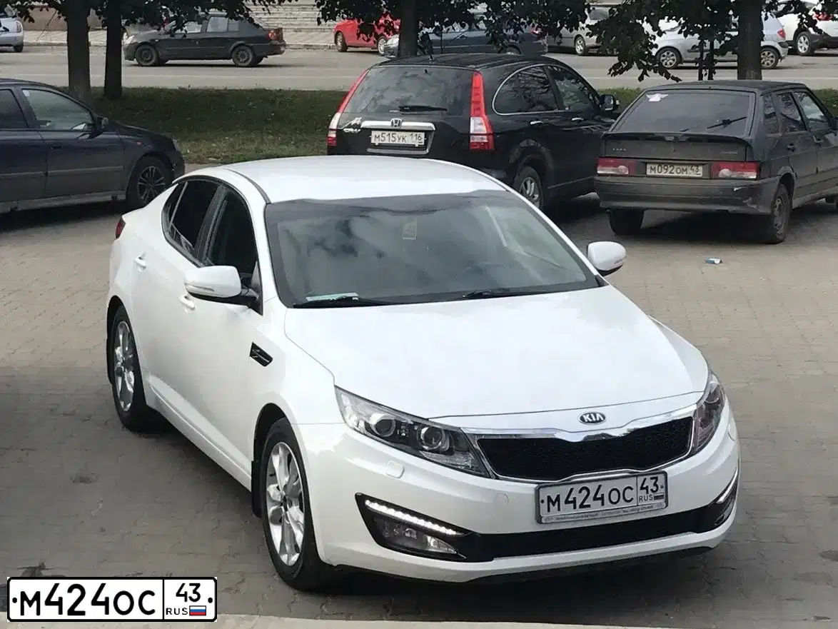 Фото автомобиля KIA SORENTO, 2017 — госномер Х255РК196. Цвет: ЧЕРНЫЙ