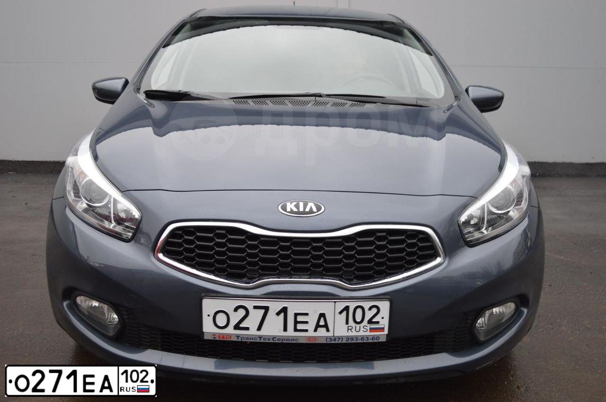 Фото автомобиля KIA CEE'D, 2012 — госномер Е435ТК174. Цвет: синий