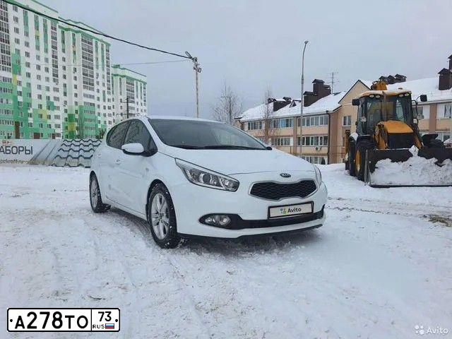 Фото автомобиля KIA CEE'D, 2013 — госномер С648ЕК58. Цвет: Белый