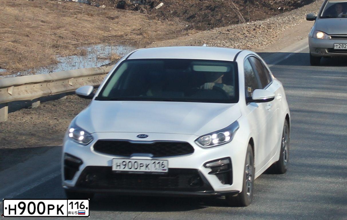 Фото автомобиля KIA CERATO, 2018 — госномер Н765ТР716. Цвет: Белый