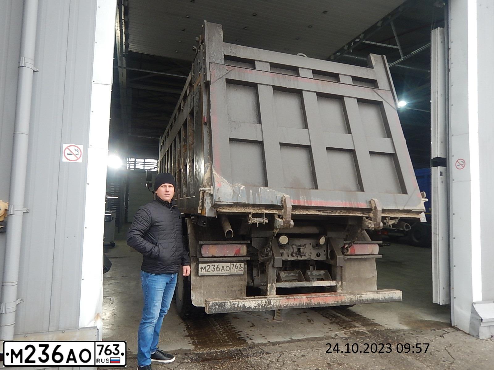Фото автомобиля HOWO ZZ3407S3867E, 2021 — госномер М236АО763. Цвет: КРАСНЫЙ СЕРЫЙ
