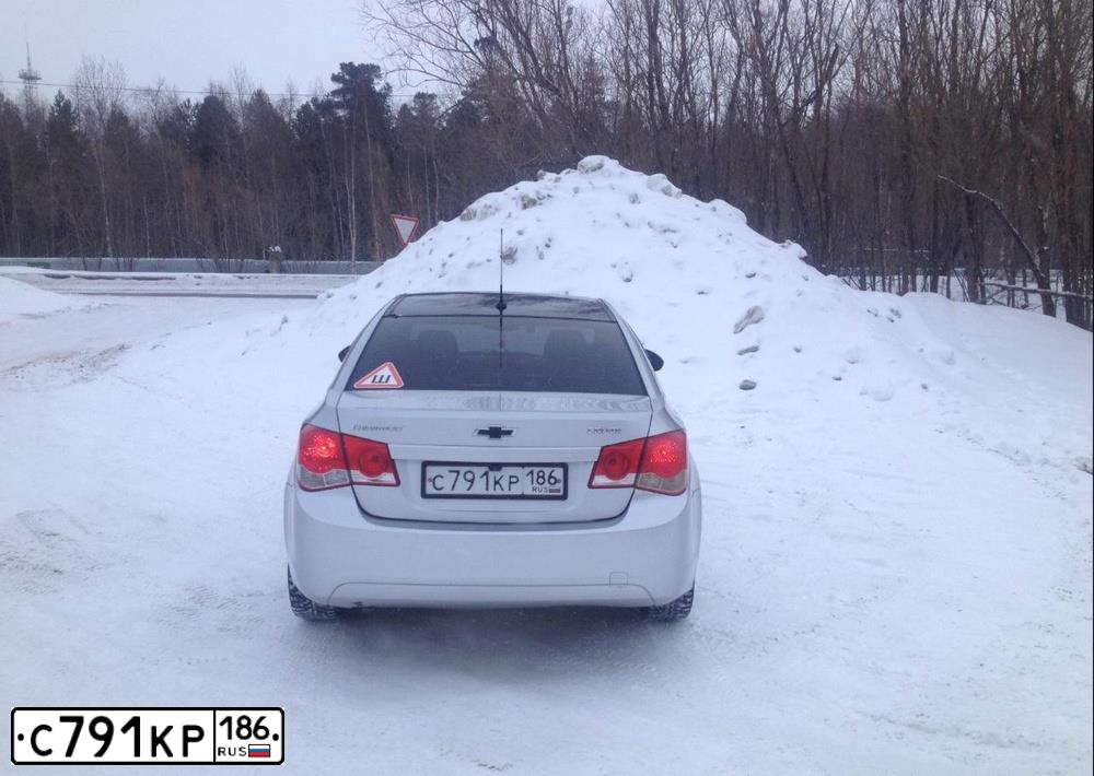 Фото автомобиля CHEVROLET CRUZE, 2010 — госномер С791КР186. Цвет: СЕРЕБРИСТЫЙ МЕТАЛЛИК