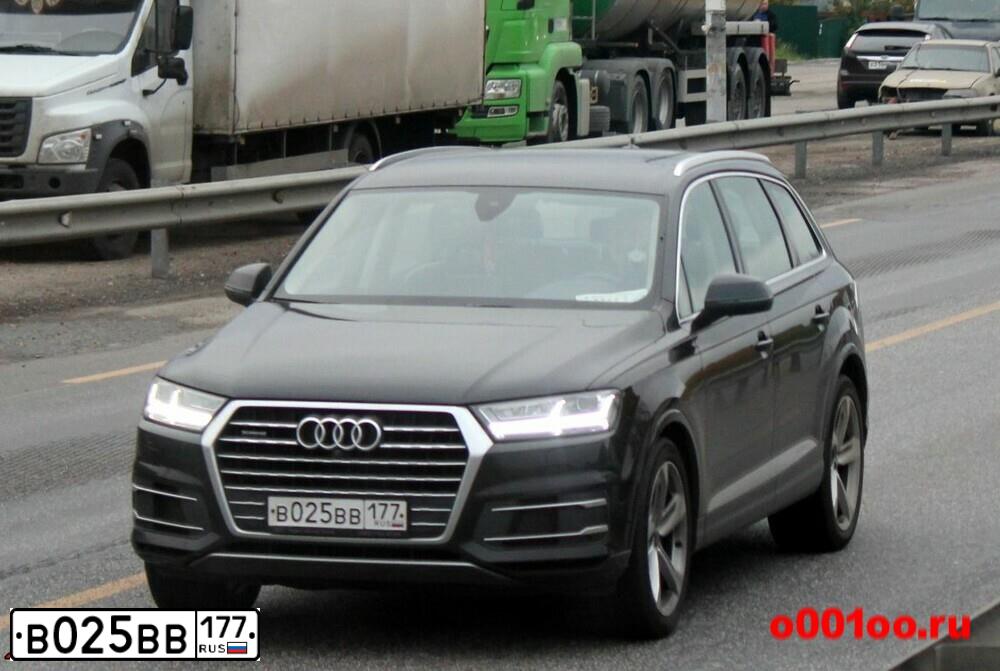 Фото автомобиля VOLVO XC90, 2012 — госномер В025ВВ177. Цвет: ЧЕРНЫЙ