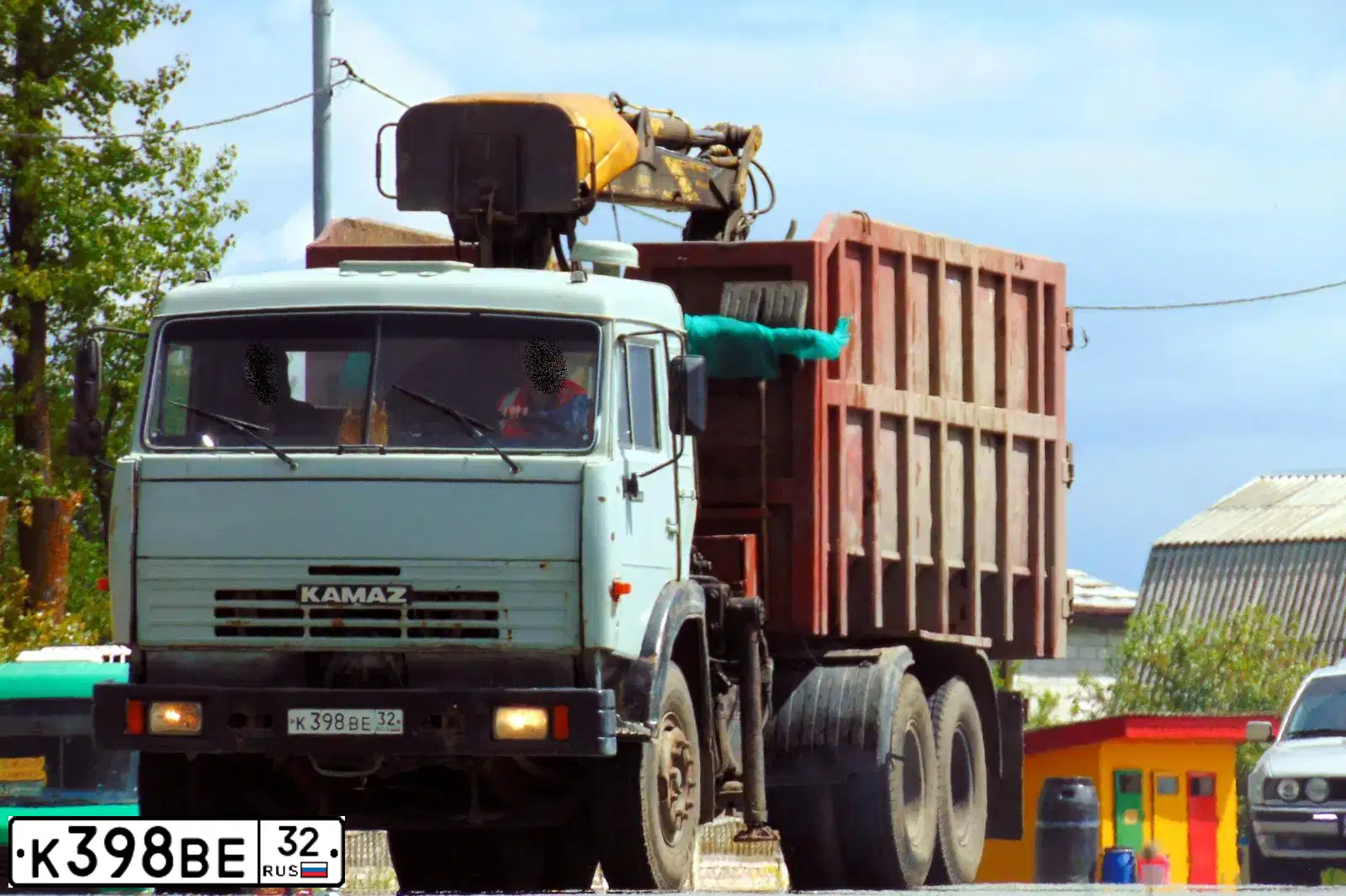 Фото автомобиля KAMAZ 53229 /6X4/, 2006 — госномер Е471ТХ750. Цвет: СВ. ДЫМКА