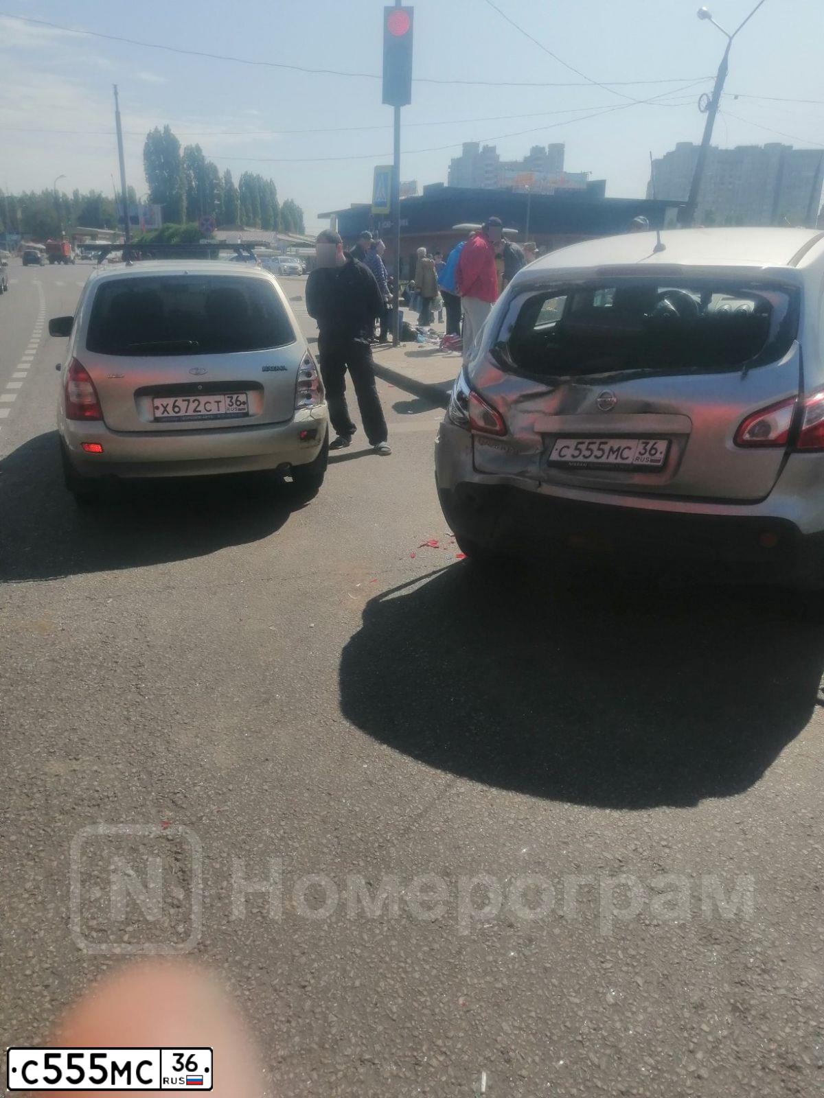 Фото автомобиля LADA 2170 PRIORA, 2009 — госномер Р505РТ36. Цвет: ТЕМНО-ЗЕЛЕНЫЙ