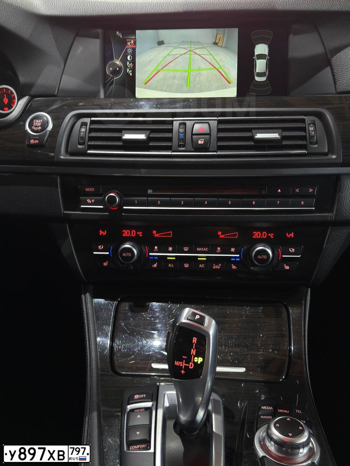 Фото автомобиля BMW SERIE 5, 2012 — госномер О580ОО197. Цвет: Белый