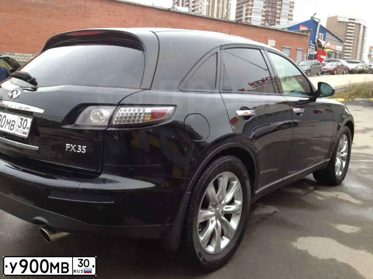 Фото автомобиля NISSAN X-TRAIL, 2017 — госномер У900МВ30. Цвет: Белый