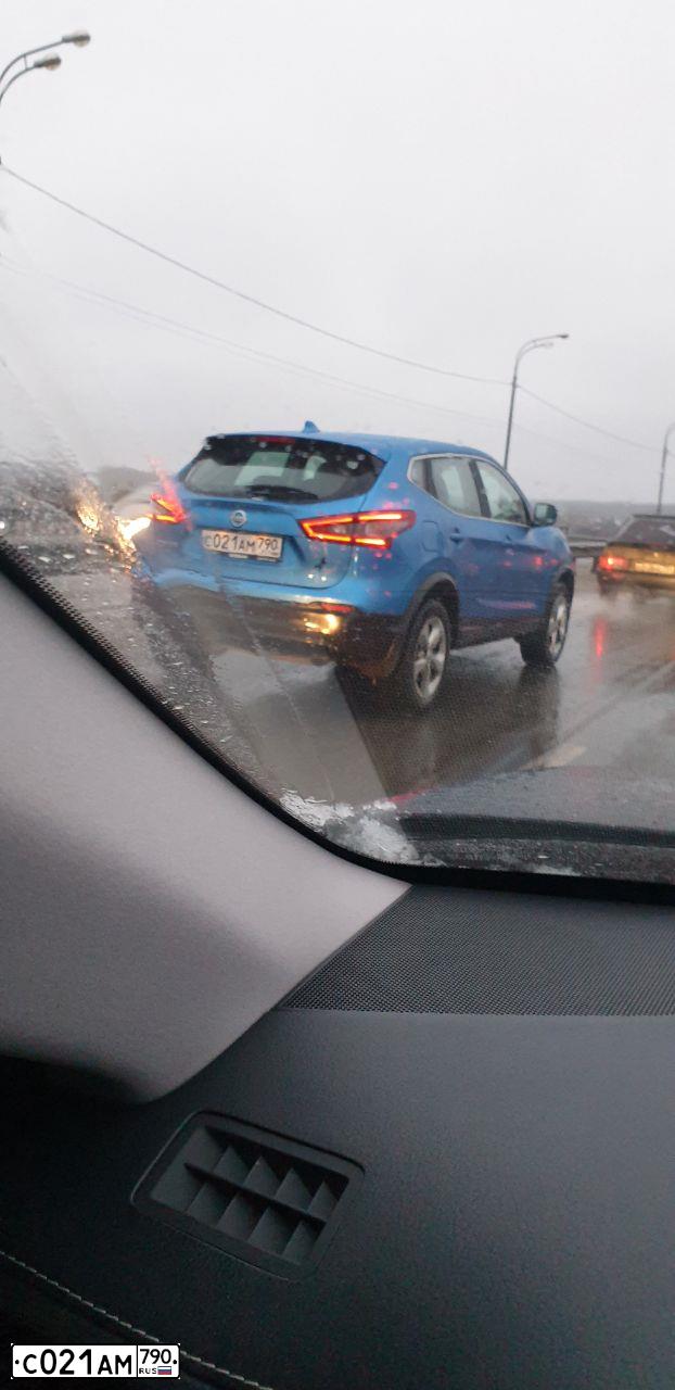 Фото автомобиля NISSAN QASHQAI, 2020 — госномер С021АМ790. Цвет: синий