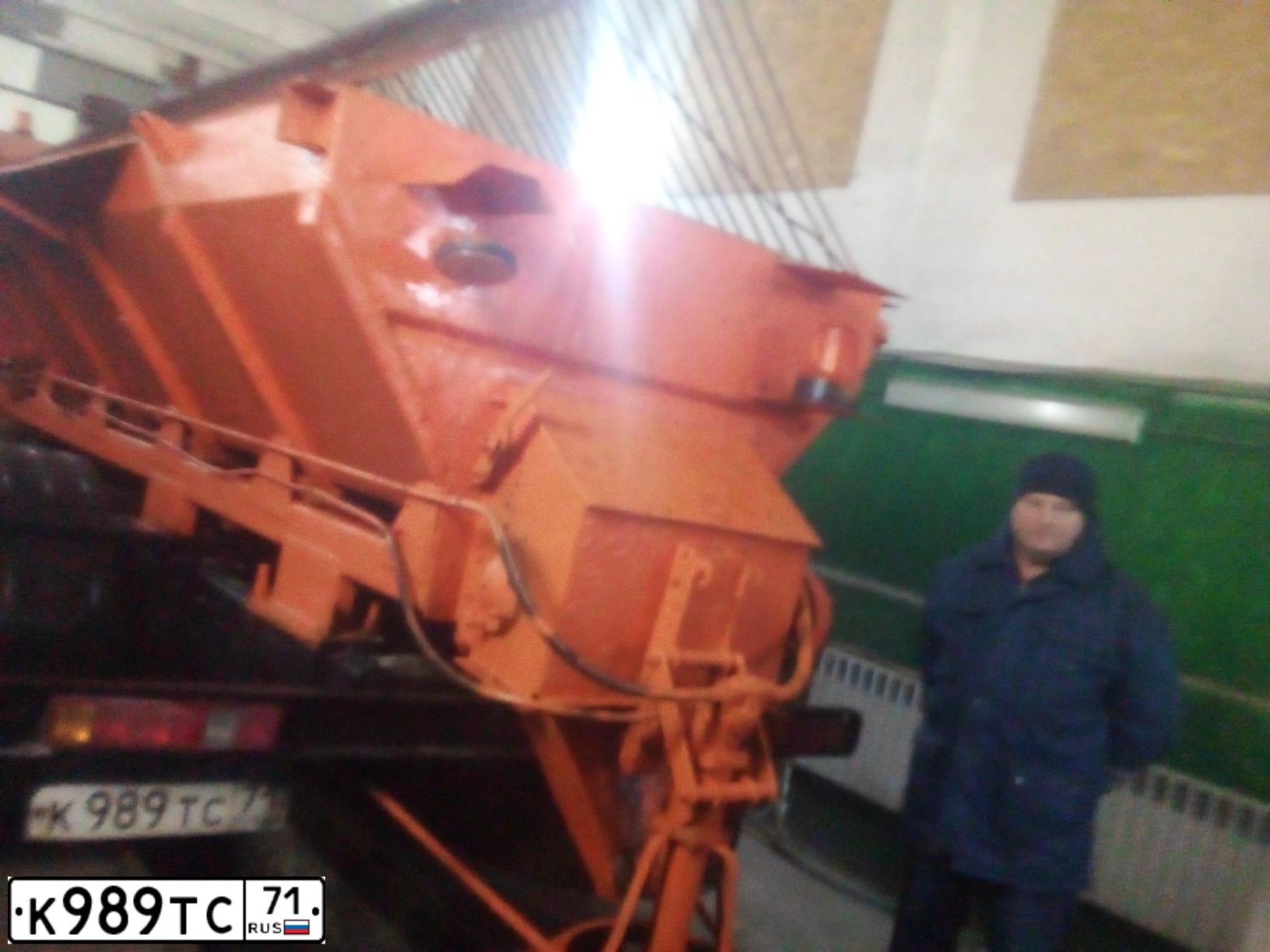 Фото автомобиля KAMAZ 65115 /6X4/, 2011 — госномер К989ТС71. Цвет: Оранжевый