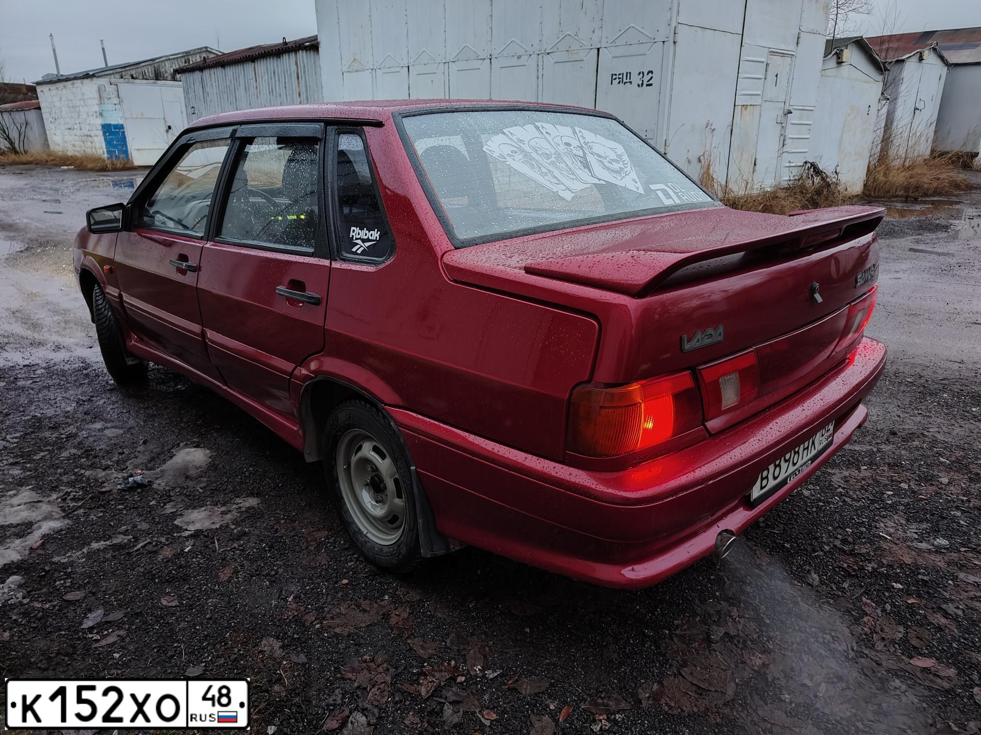 Фото автомобиля LADA 2115 SAMARA, 2004 — госномер В898НК82. Цвет: ТЕМНО-МАЛИНОВЫЙ