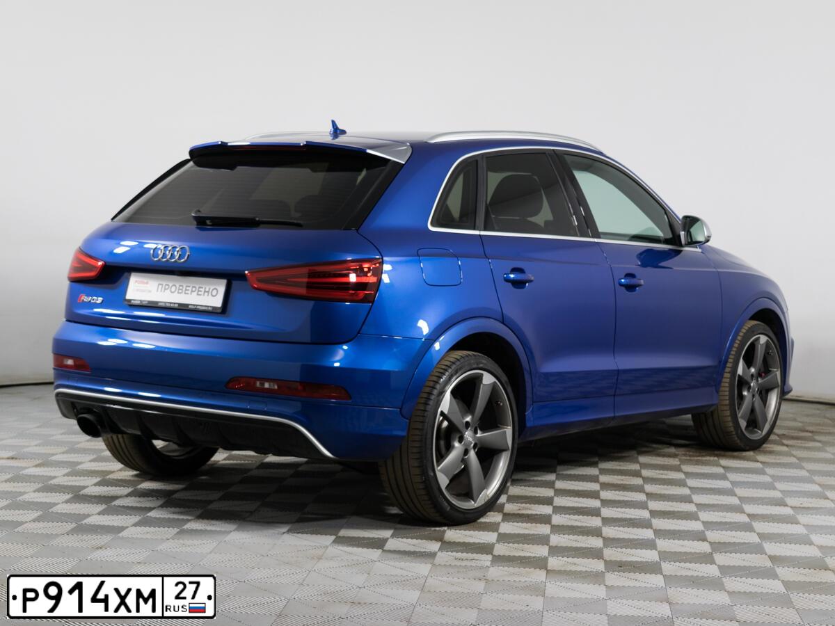 Фото автомобиля AUDI RS Q3, 2014 — госномер О003ОМ24. Цвет: ЯРКО-СИНИЙ