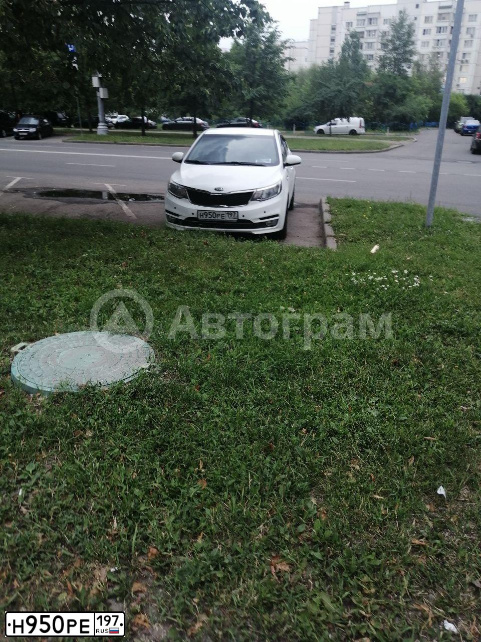 Фото автомобиля KIA RIO, 2015 — госномер Н950РЕ197. Цвет: БЕЛЫЙ