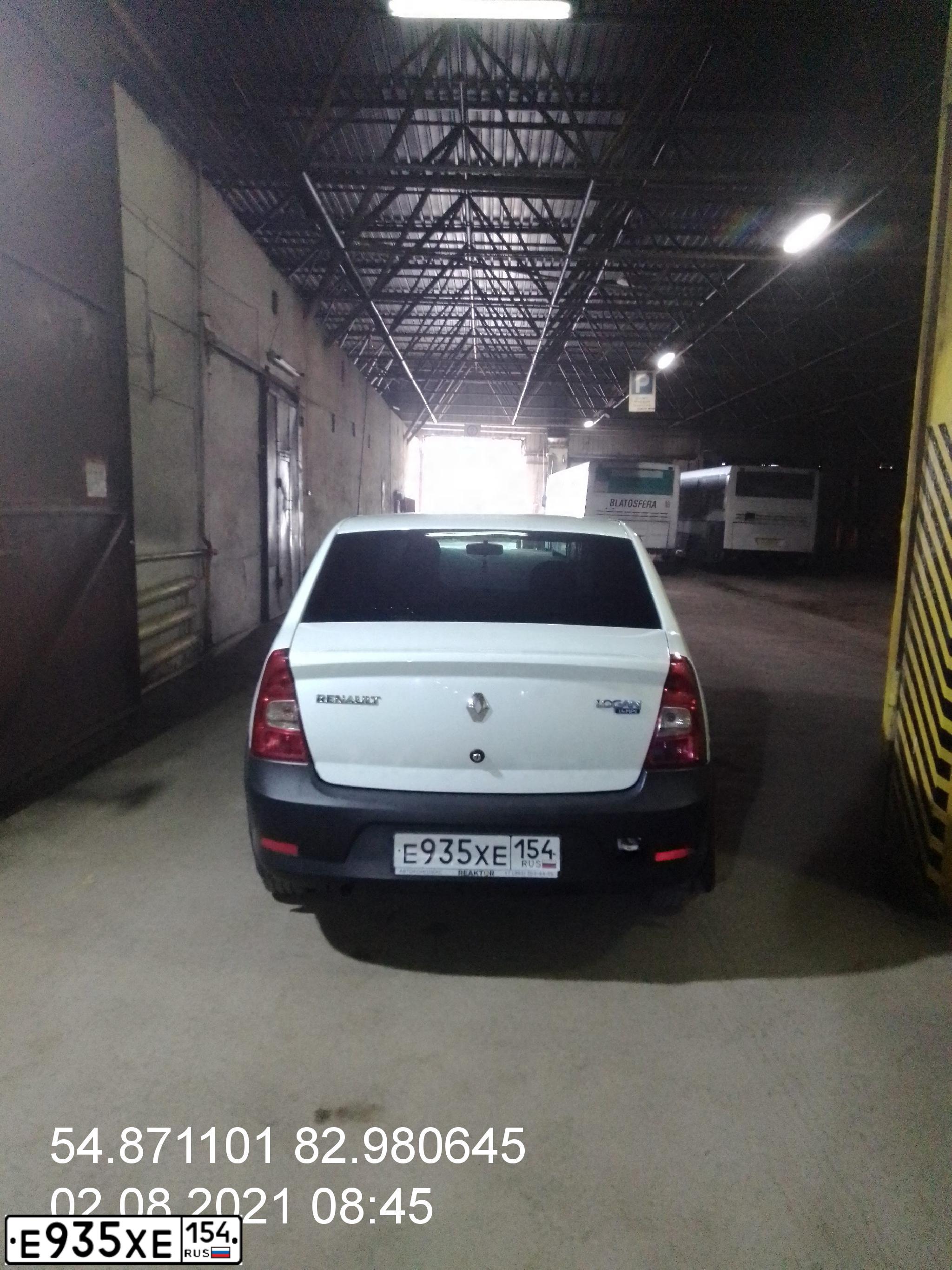 Фото автомобиля SUBARU IMPREZA, 2008 — госномер Е985ХЕ154. Цвет: серебристый