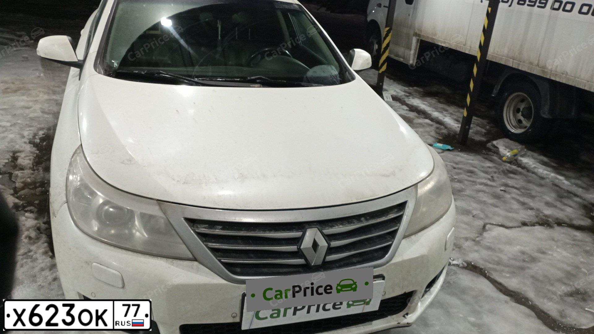 Фото автомобиля RENAULT LATITUDE, 2013 — госномер В718АС977. Цвет: Белый
