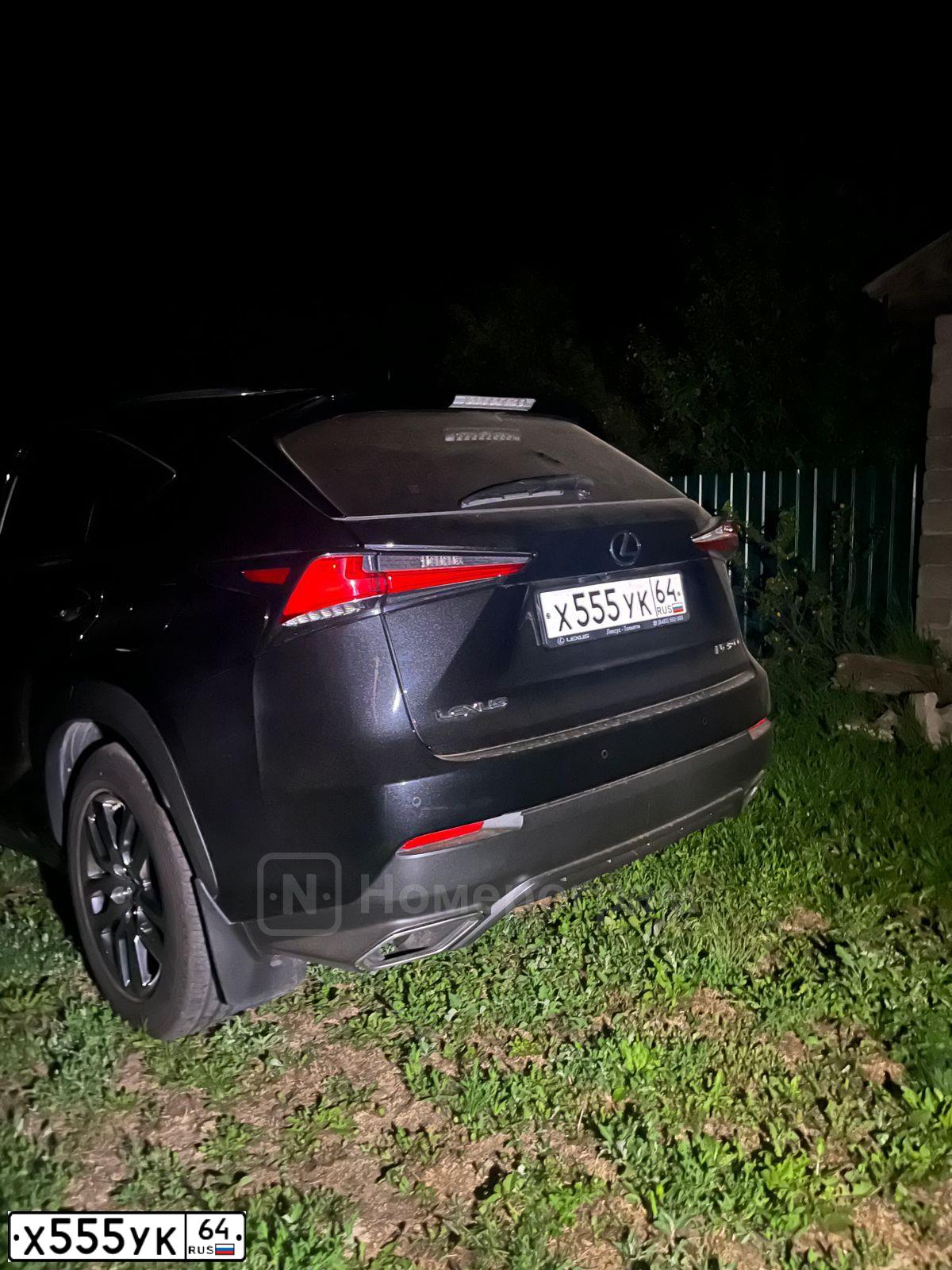 Фото автомобиля LEXUS NX, 2018 — госномер Х555УК64. Цвет: Коричневый