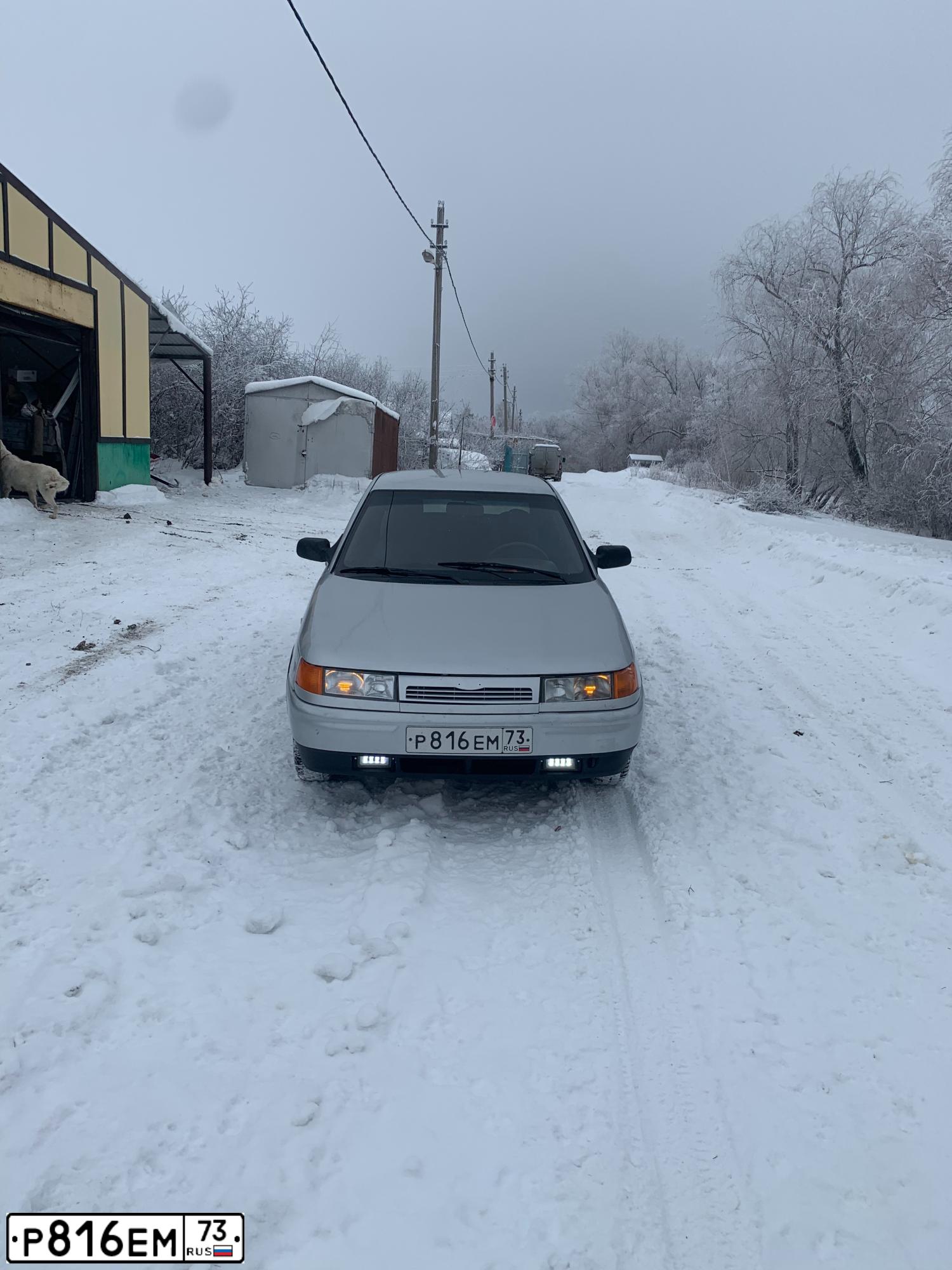 Фото автомобиля LADA 2110, 2003 — госномер М698ХЕ763. Цвет: СВЕТЛО-СЕРЕБРИСТЫЙ МЕТАЛЛ