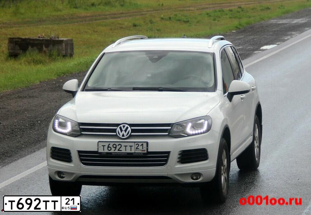 Фото автомобиля VOLKSWAGEN TOUAREG, 2014 — госномер Т692ТТ21
